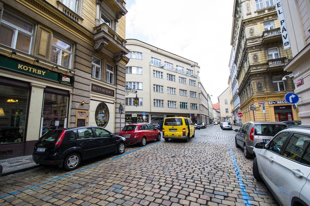 National Theater Ruterra Flat Apartment Praha Ruang foto